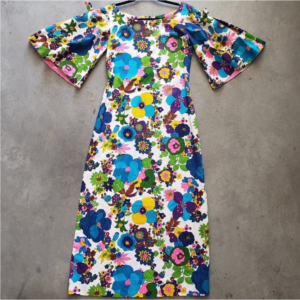 1960s 1970s Vintage Bell Sleeve Maxi Psychadelic Flower Floral Hippy Dress
